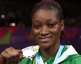 Nigeria’s Rising Boxing Star: Elizabeth Oshoba’s Journey to WBC Silver Featherweight Champion