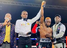 George Faho Mensah Stops Raymond Kofi Ansah in Round 2