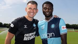 Wycombe Wanderers Coach Matt Bloomfield Thrilled by Gideon Kodua’s Loan Return