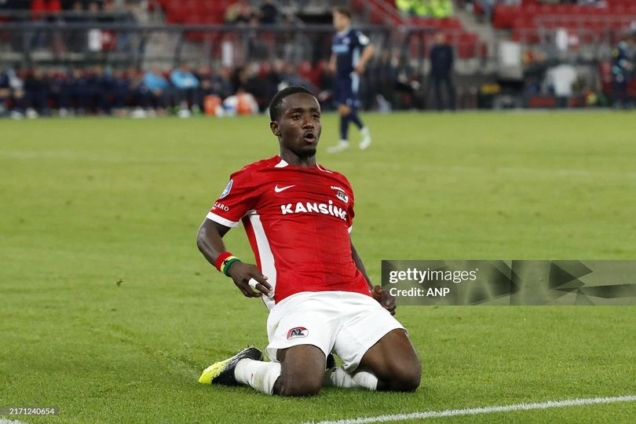 Ibrahim Sadiq Stars in AZ Alkmaar’s 9-1 Rout of Van Persie’s Heerenveen