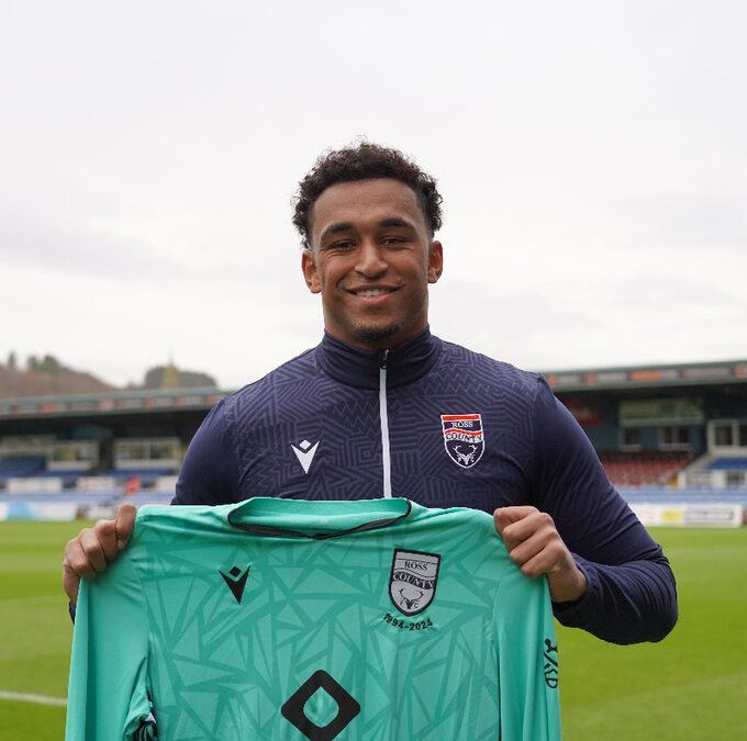 Jordan Amissah Celebrates Clean Sheet in Ross County’s Dominant Win Over Dundee