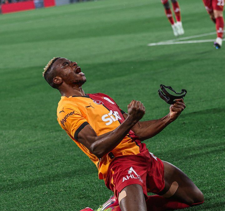 Osimhen’s Heroics, Mourinho’s Controversy: A Fiery Night in Istanbul
