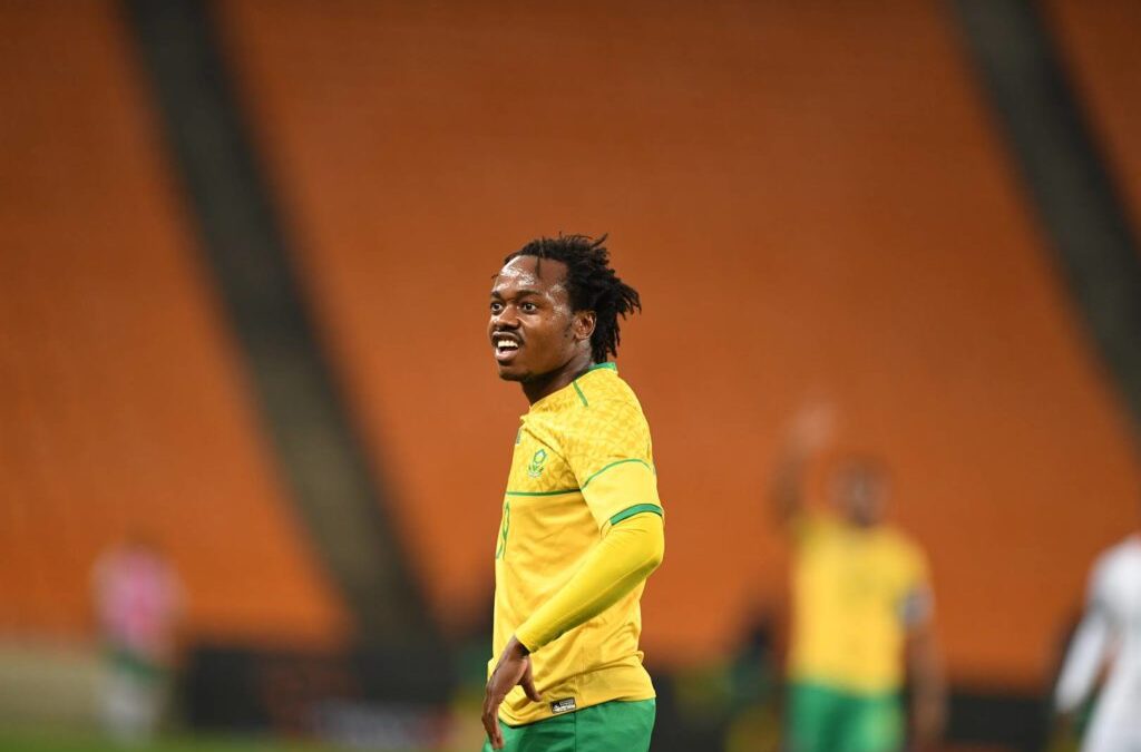 “Two Paths, One Goal: Maxwell Konadu Compares the Fire in Ghanaian and South African Footballers”
