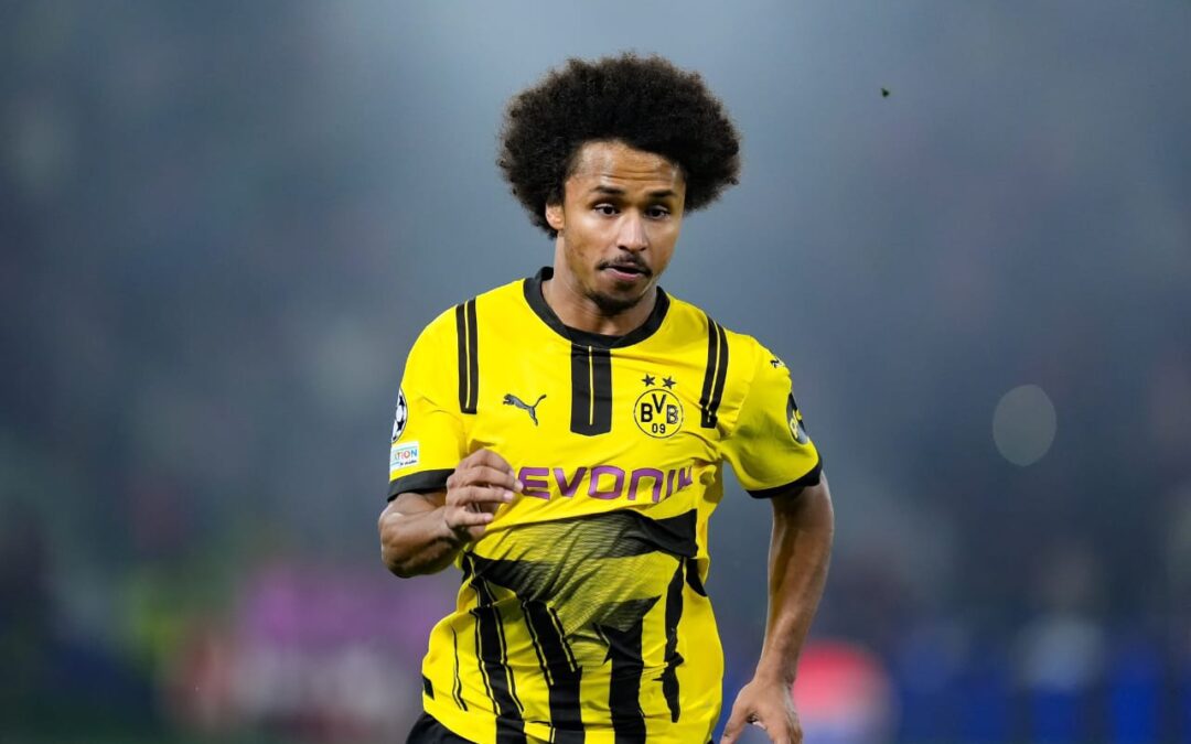 Staying Put: Adeyemi Dismisses Exit Rumors, Commits to Dortmund