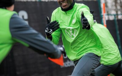 Adjetey Wins Early Praise at Wolfsburg as Coach Bauer Hails Rapid Adaptation